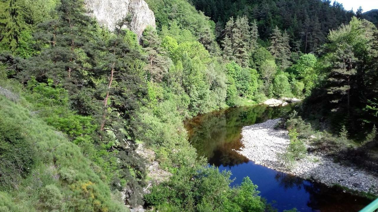 Le Petit Seguret Appartement Le Puy-en-Velay Buitenkant foto